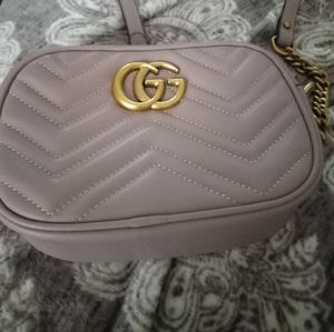 Women's Gucci small shoulder bag..